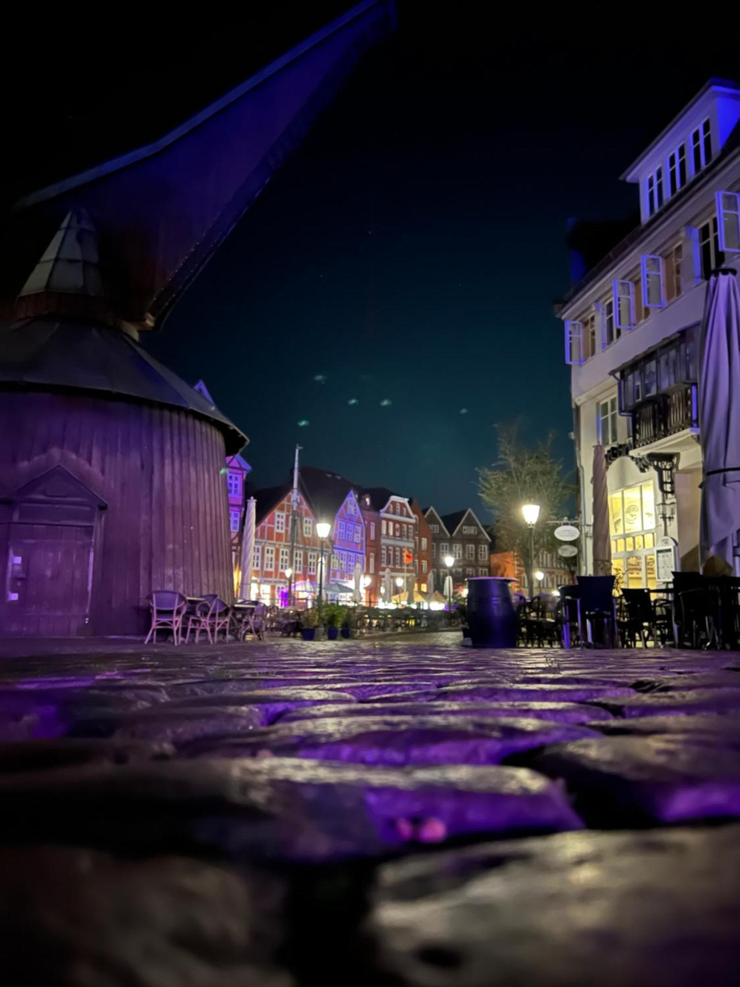 Moderne 2-Zimmer Wohnung! Wlan Und Netflix Inklusive! Zentral Gelegen In Der Historischen Altstadt! Stade Bagian luar foto