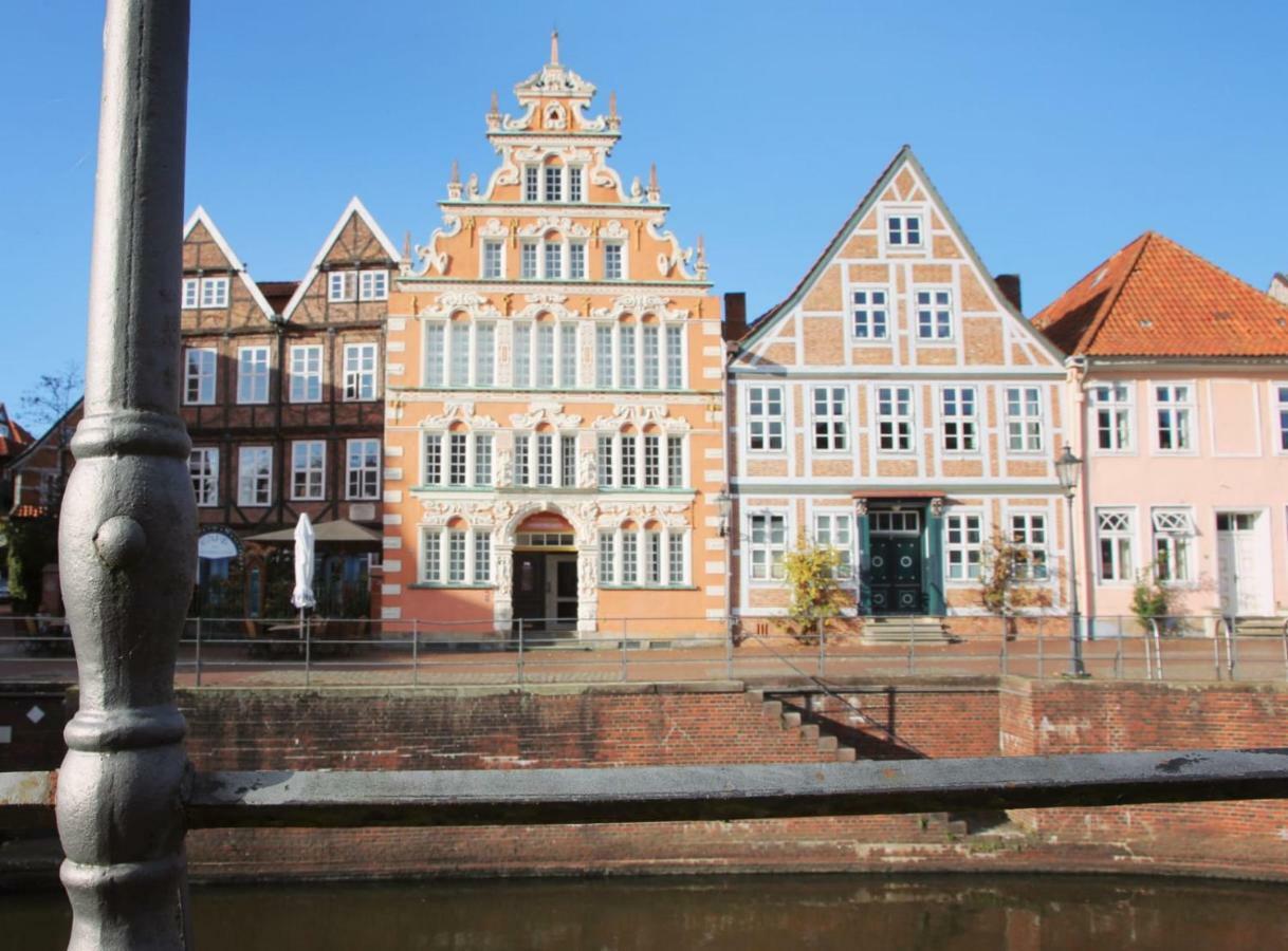 Moderne 2-Zimmer Wohnung! Wlan Und Netflix Inklusive! Zentral Gelegen In Der Historischen Altstadt! Stade Bagian luar foto